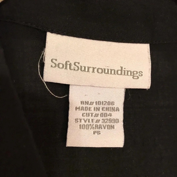 Soft Surroundings Diagonal Button Asymmetrical Top - Picture 4 of 7